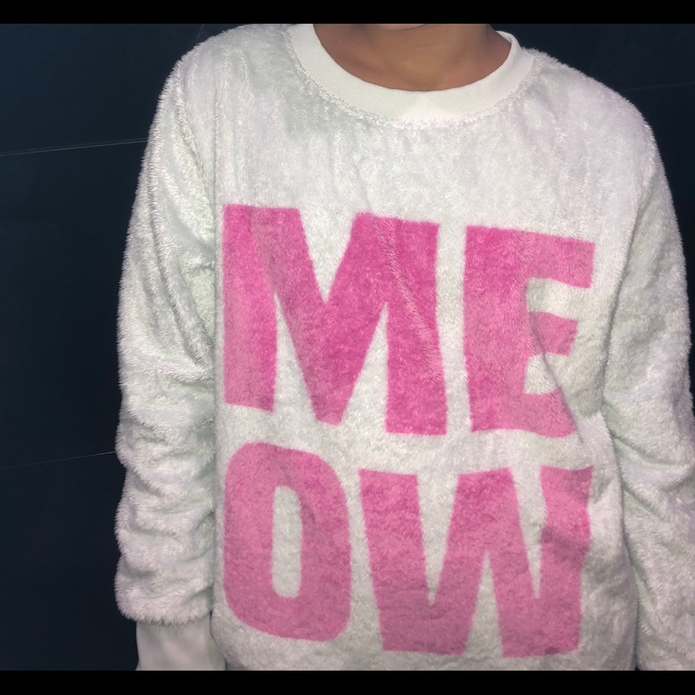 Cat sweater